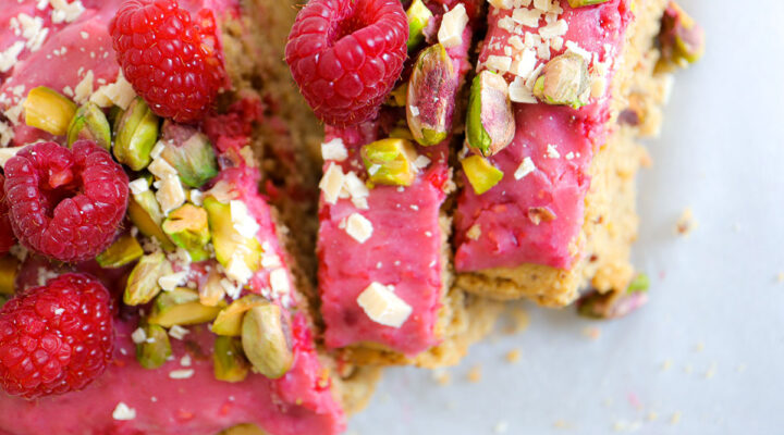 Form-Pistachio-and-Raspberry-Loaf-Cake