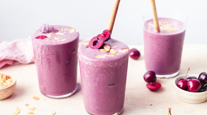 Cherry-Bakewell-Smoothie-form