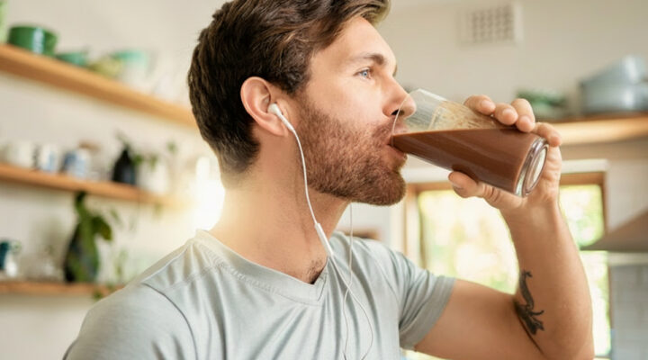inForm-Ask-Dr-Adam--Is-Protein-Timing-Important,-Or-Does-Total-Daily-Intake-Matter-More--header
