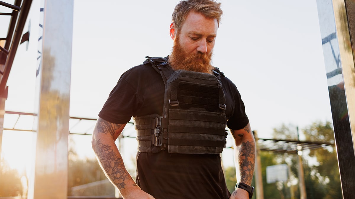 inForm-Should-You-Be-Walking-in-a-Weighted-Vest--What-the-Science-Says-copy-image