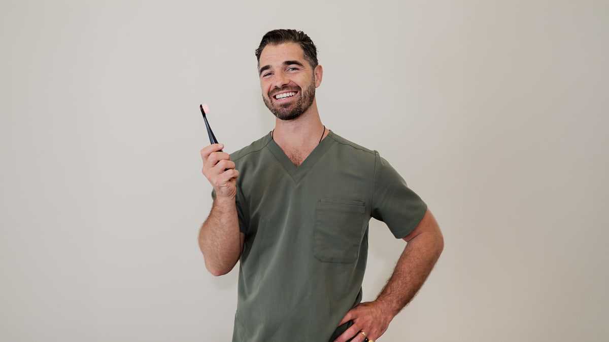 inform-Seb-Lomas-on-Why-Oral-Health-Is-the-Missing-Part-of-Your-Longevity-Strategy-copy