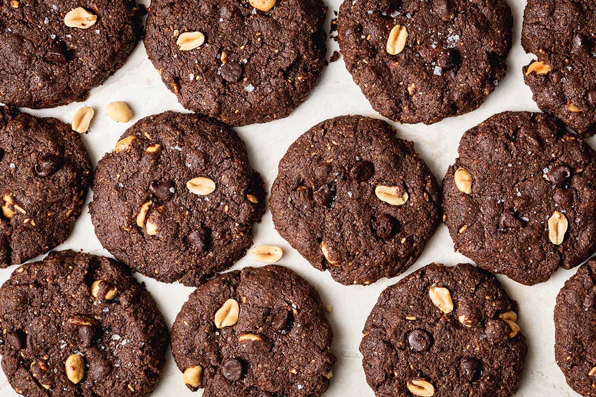 Form-Salted-Choc-Peanut-Cookies-site