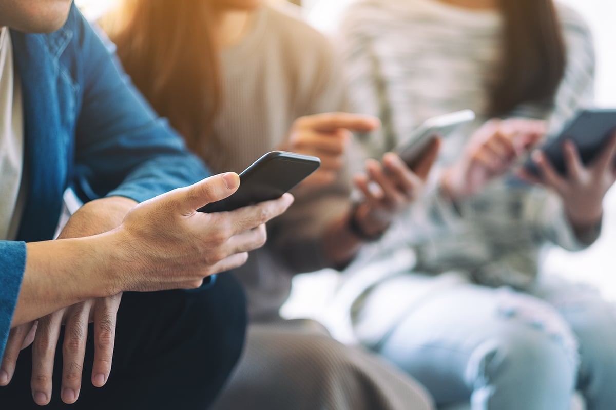 inForm-A-Neuroscientist-Explains-What-Your-Smartphone-is-Doing-to-Your-Brain-header-image