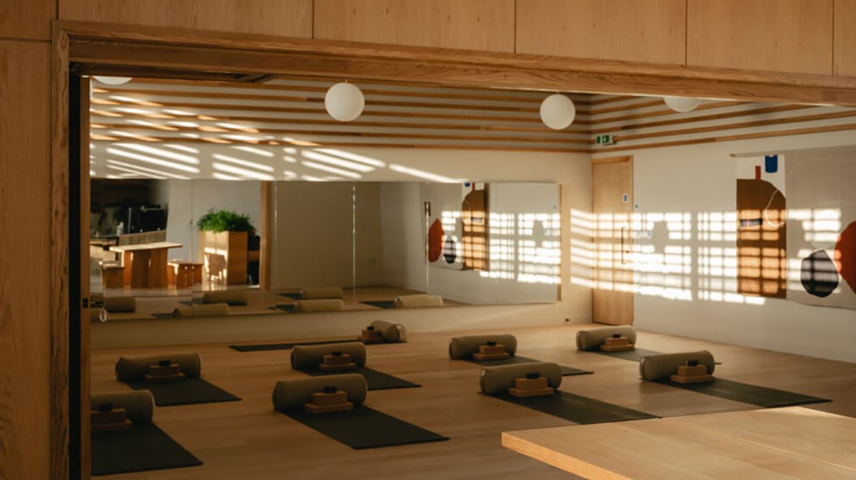 inForm-Yoga-by-the-Sea--Cornwall-Retreat-for-Mind,-Body,-and-Soul-copy-image-1