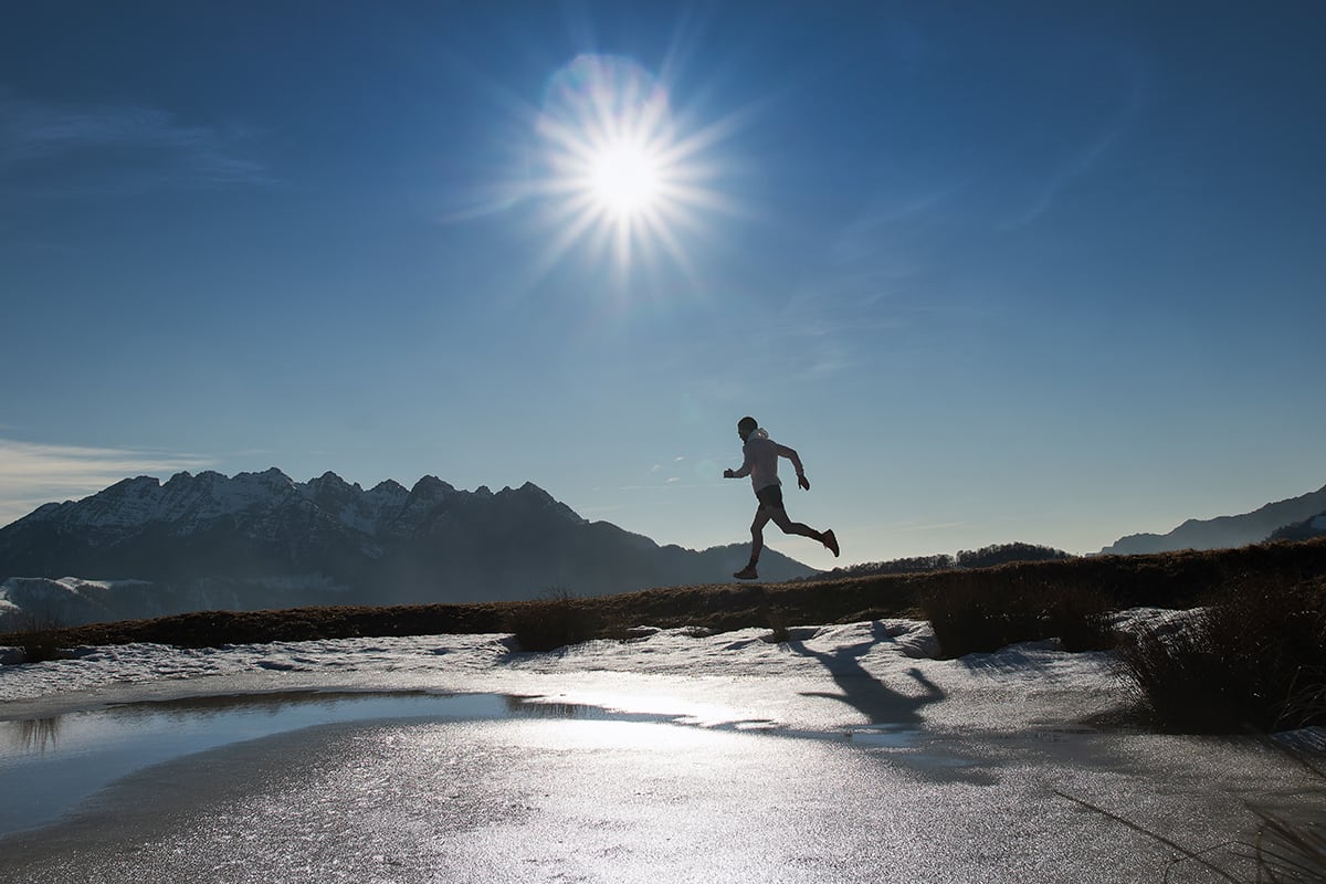 inform-The-Secrets-to-Becoming-a-Speedier-Runner,-According-to-Ultra-Marathon-Pros-header