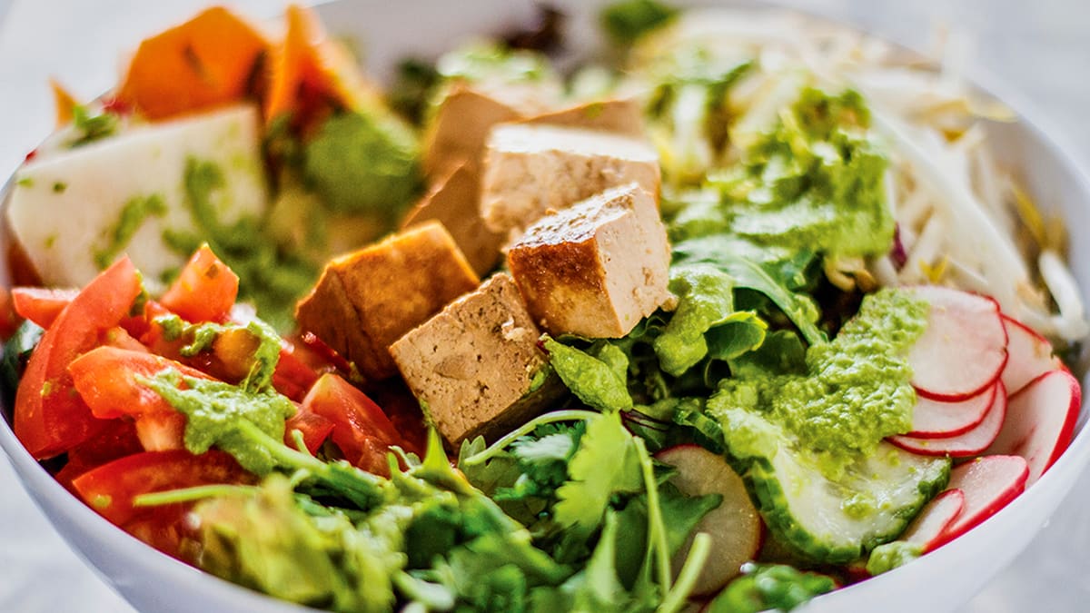 inform-Ask-Dr-Adam--Should-I-Eat-Differently-on-Training-Days-vs.-Rest-Days--copy-image-2