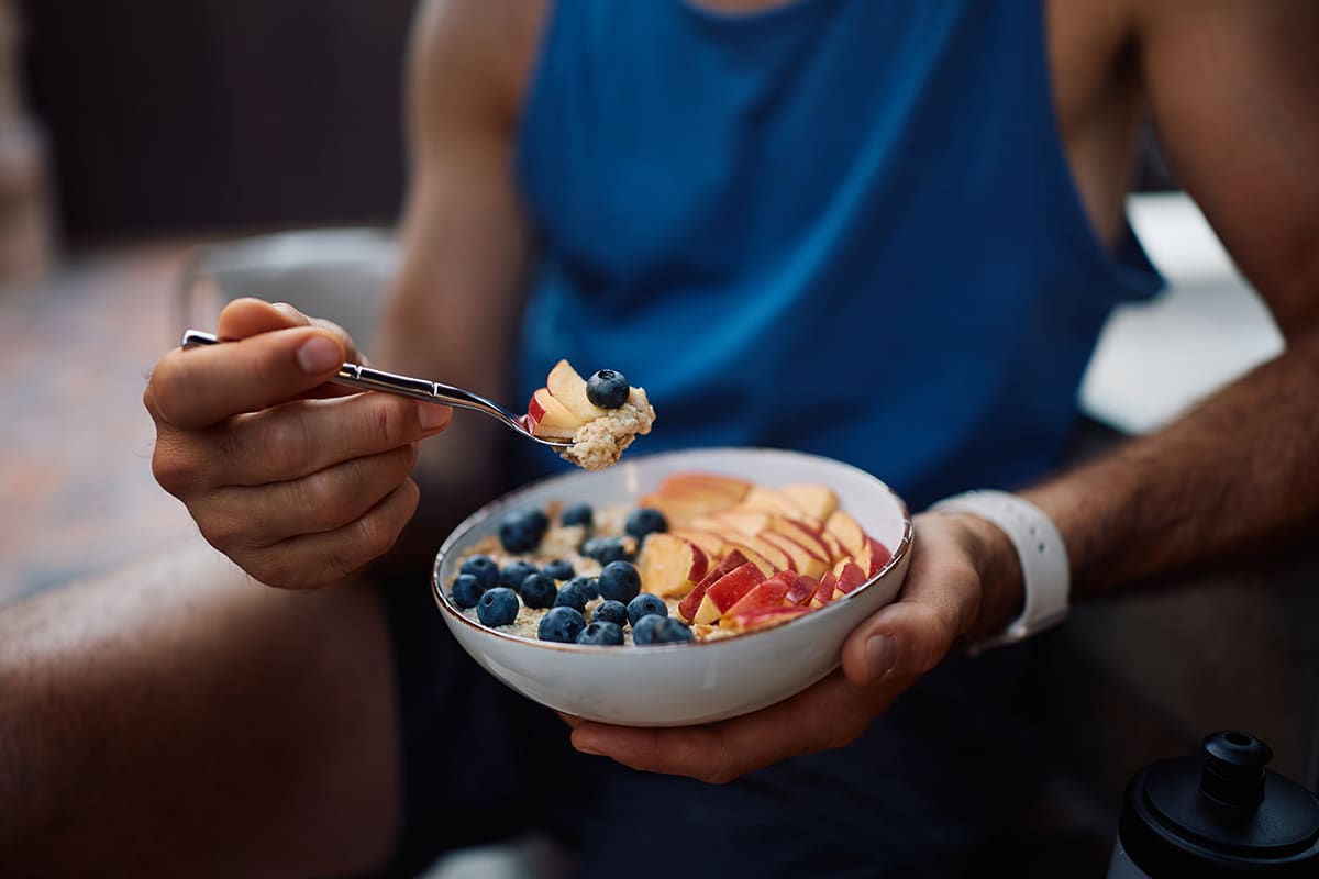 inform-Ask-Dr-Adam--Should-I-Eat-Differently-on-Training-Days-vs.-Rest-Days--header-image